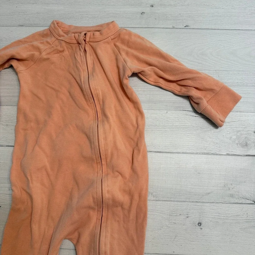 Goumi baby one piece footed sleeper‎ 9-12 months